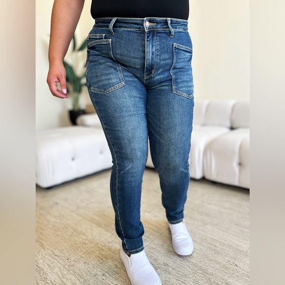NWT Judy Blue PLUS + REG Size Dark Wash High Waisted Cargo Pocket Skinny Jeans - Picture 1 of 9